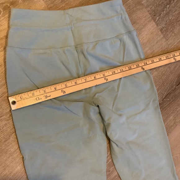Wild Fable - High Waisted Leggings with Pockets - St. Armando’s Blue - Picture 6 of 10